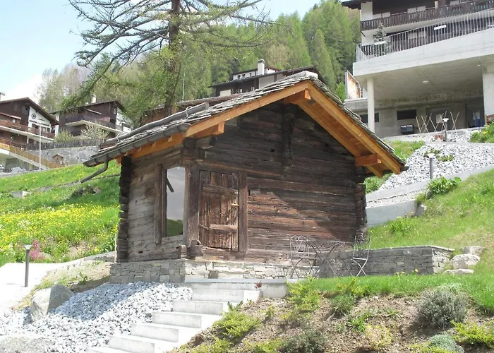 Schwarzhornblick アパート グレヘン